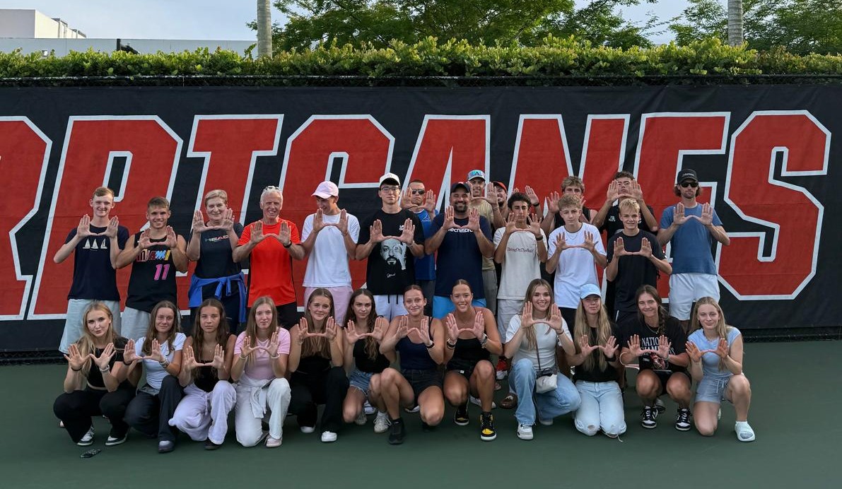 TENIS A UNIVERZITY USA!